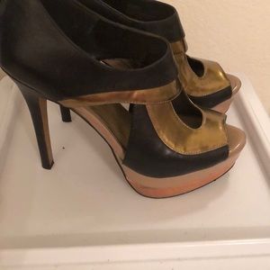 Jessica Simpson  no box high heels